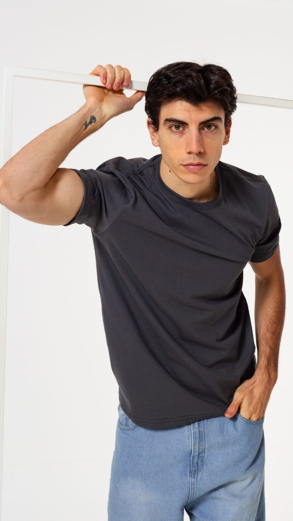 Remera hombre BASIC M/C T6 y T7 - Image 3