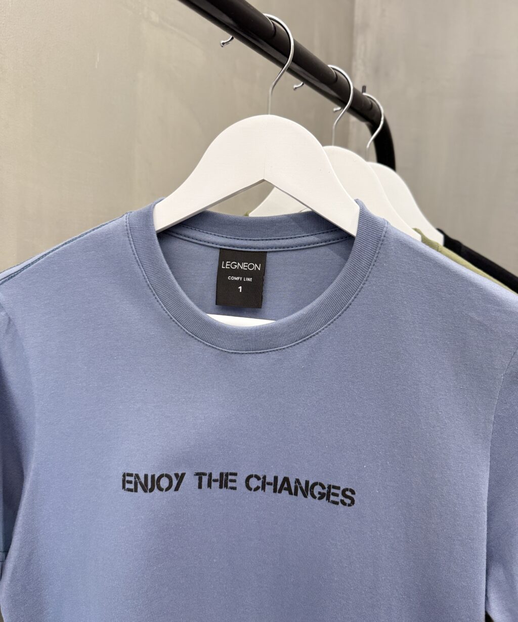 Alternative view of Remera MC ENJOY THE CHANGES