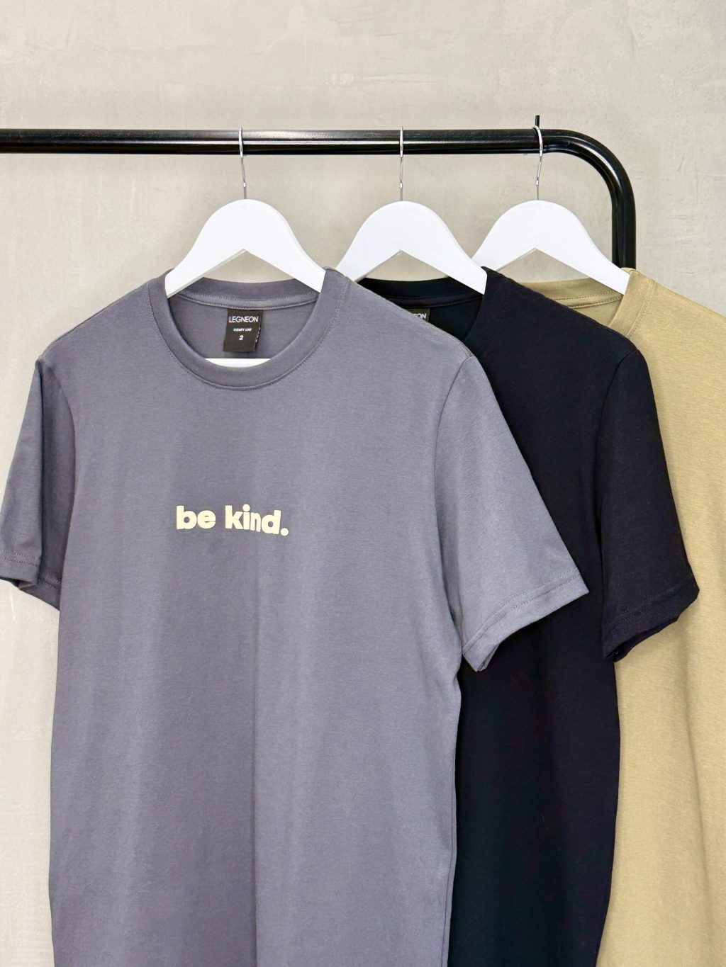 Remera MC BE KIND. - Image 8