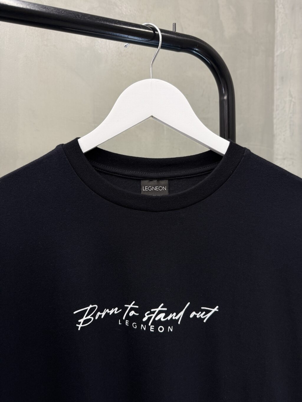 Remera Oversize BORN TO STAND OUT - Image 3