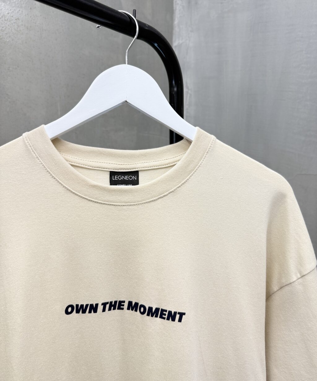 Alternative view of Remera Oversize OWN THE MOMENT