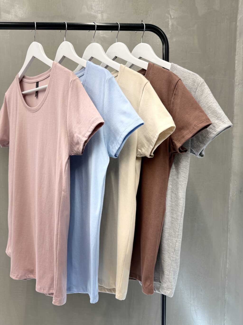 Remera Mujer BASIC M/C C/RED lisa - Image 10