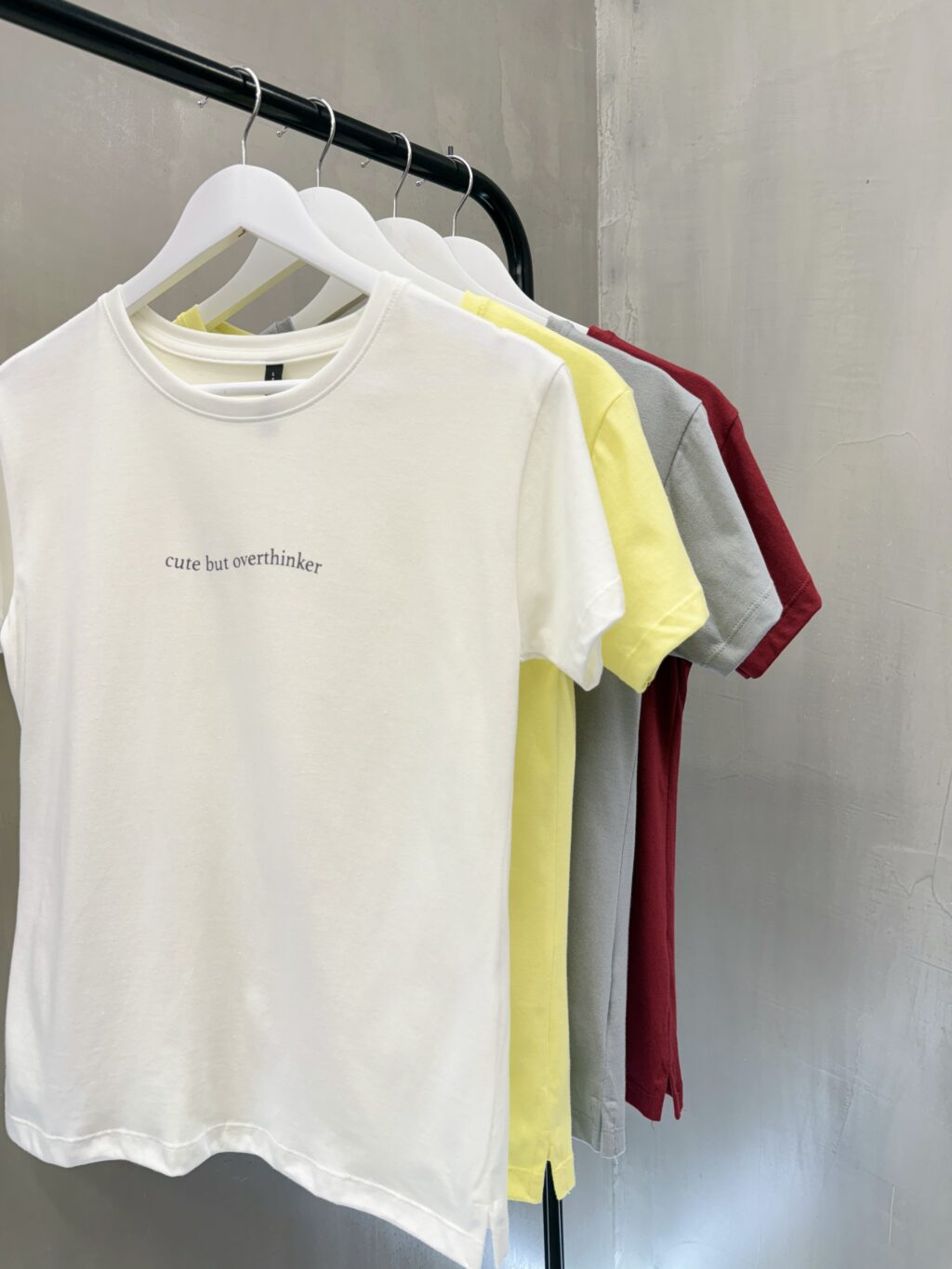 Remera MC Ambar CUTE BUT OVERTHINKER - Image 7