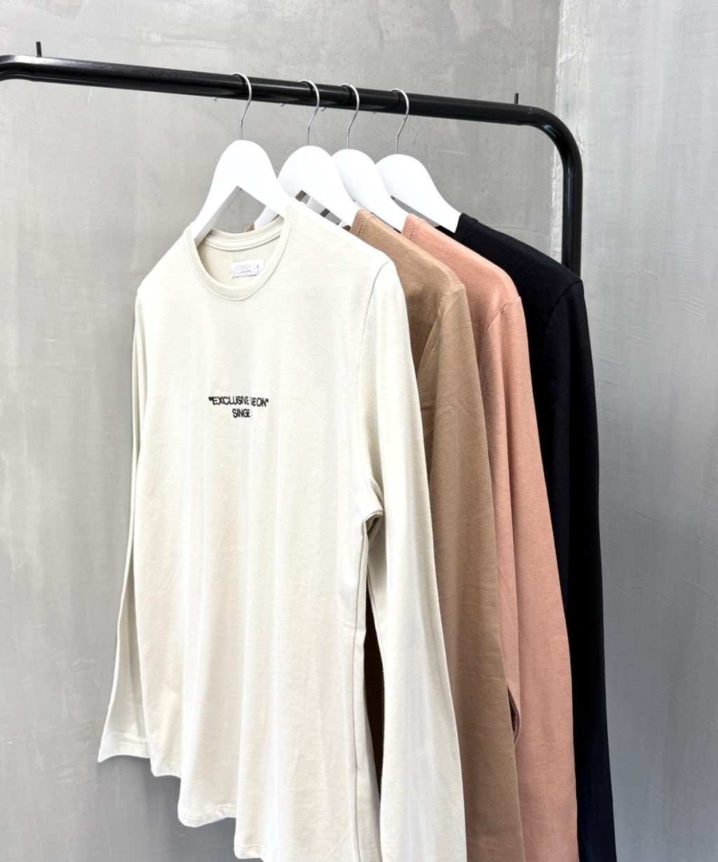 Alternative view of Remera Petra Exclusive bordada