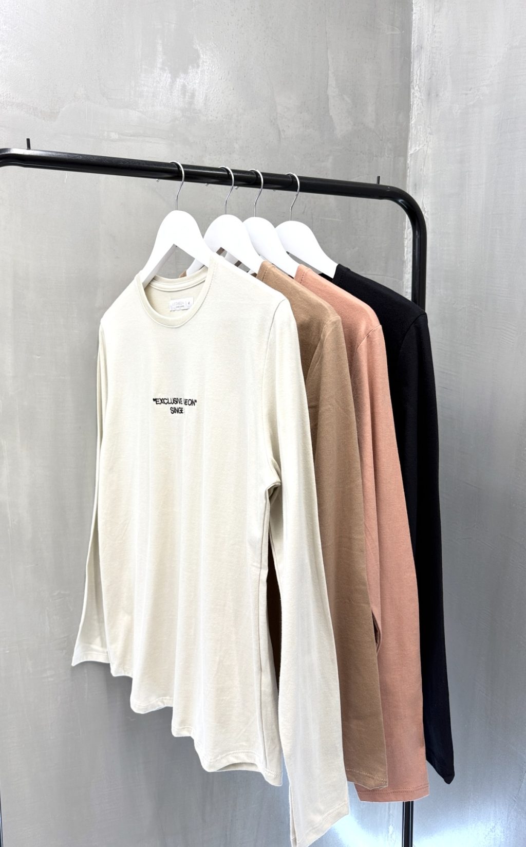 Remera Petra Exclusive bordada - Image 2