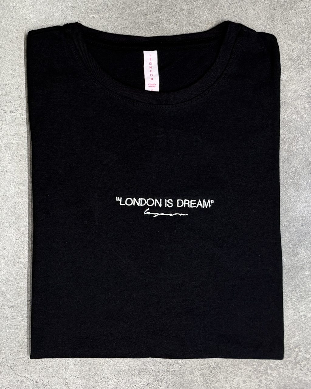 Remera Petra LONDON bordada - Image 4
