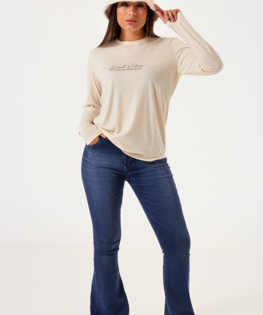 Alternative view of Remera Petra ML Good Vibes