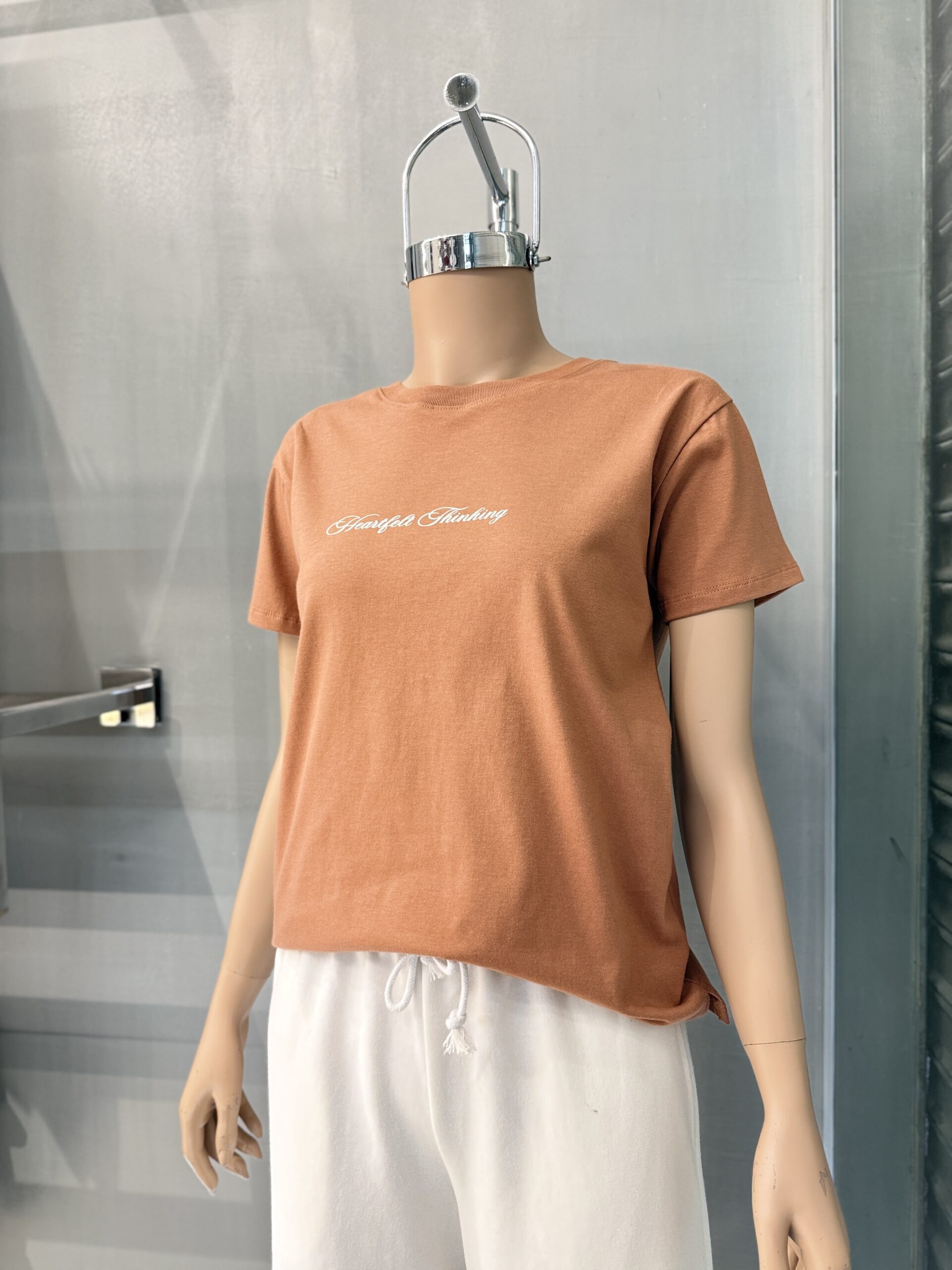 Remera Ambar HEARTFELT THINKING