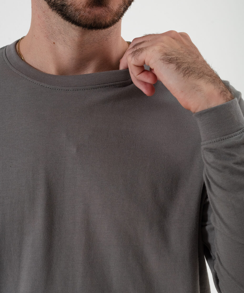 Alternative view of Remera M/LARGA hombre LISA T6 y T7