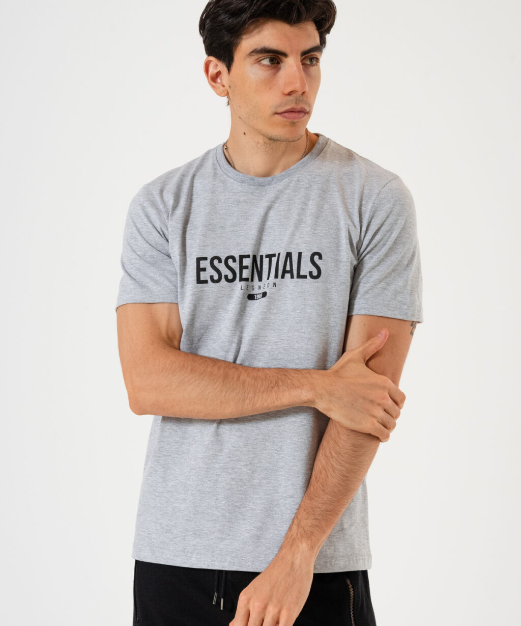 Remera MC ESSENTIALS
