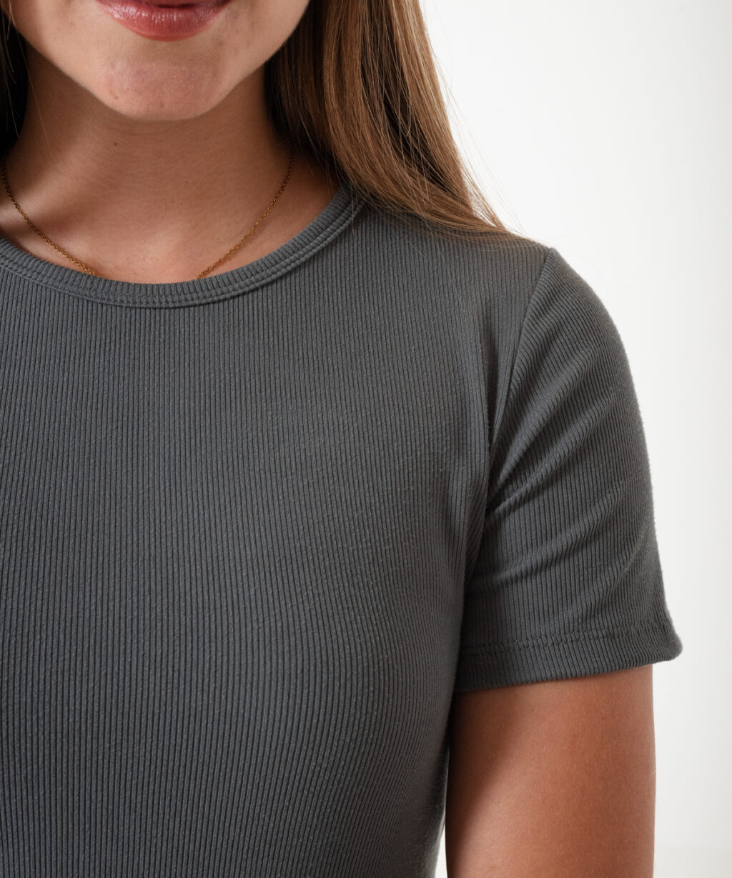 Alternative view of Remera Morley