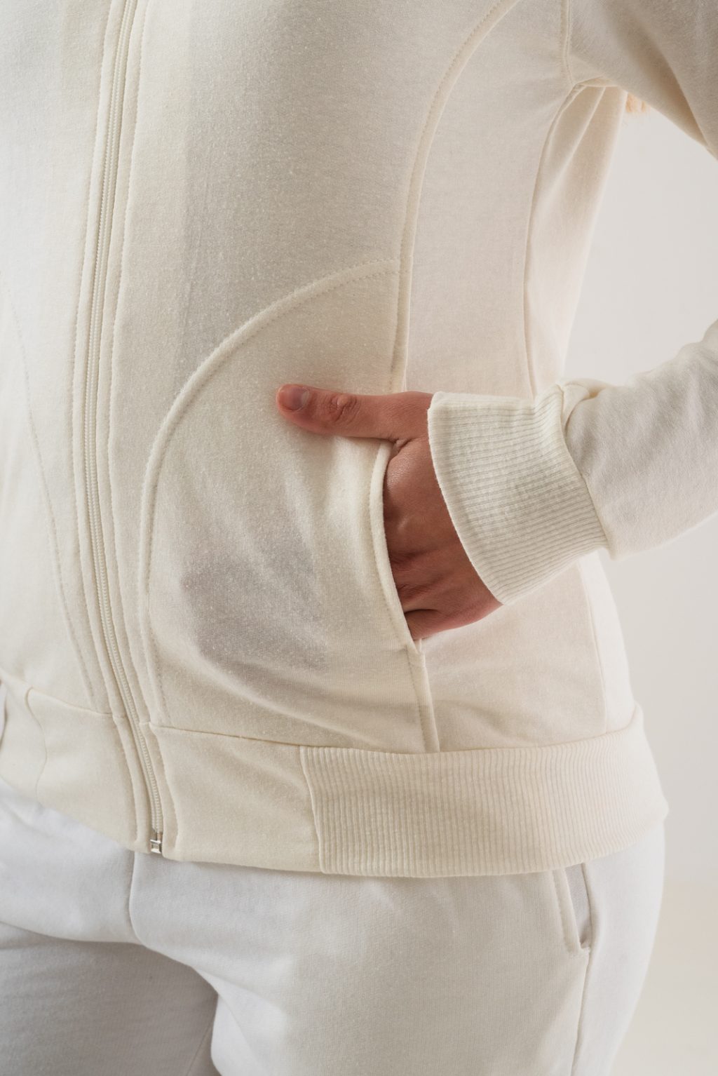 Campera De Mujer LGN - Image 3