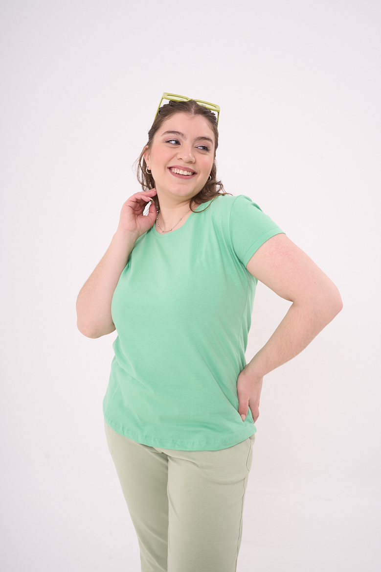 Alternative view of Remera Mujer BASIC M/C C/RED  lisa T1 al T5