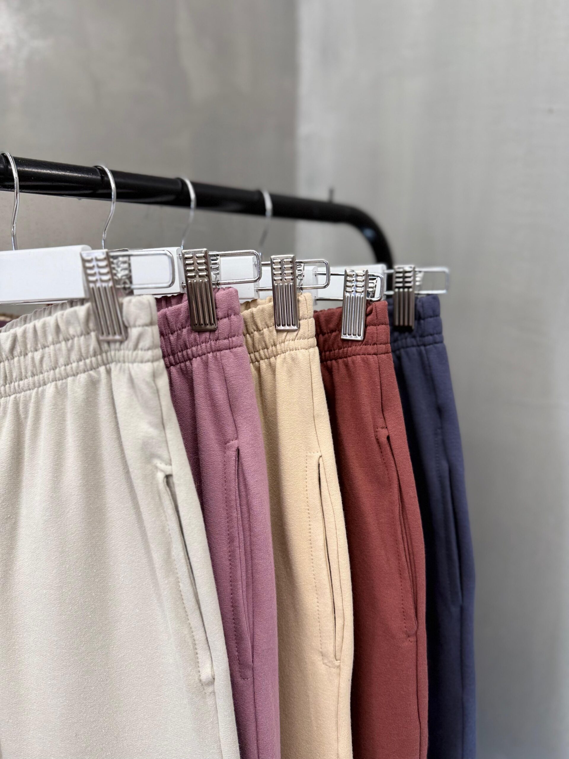 Pantalón Recto c/tajo PARIS - Image 5