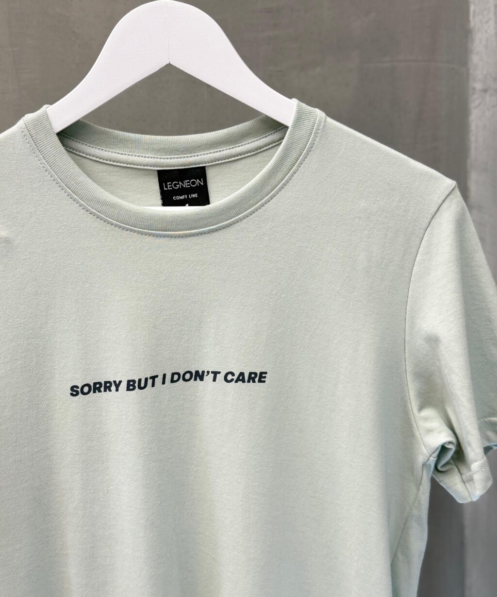 Alternative view of Remera MC SORRY BUT I DON´T CARE