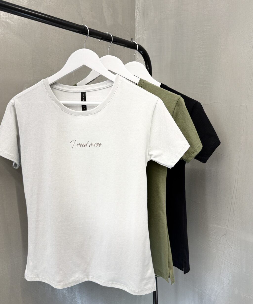 Remera Ambar I NEED MORE