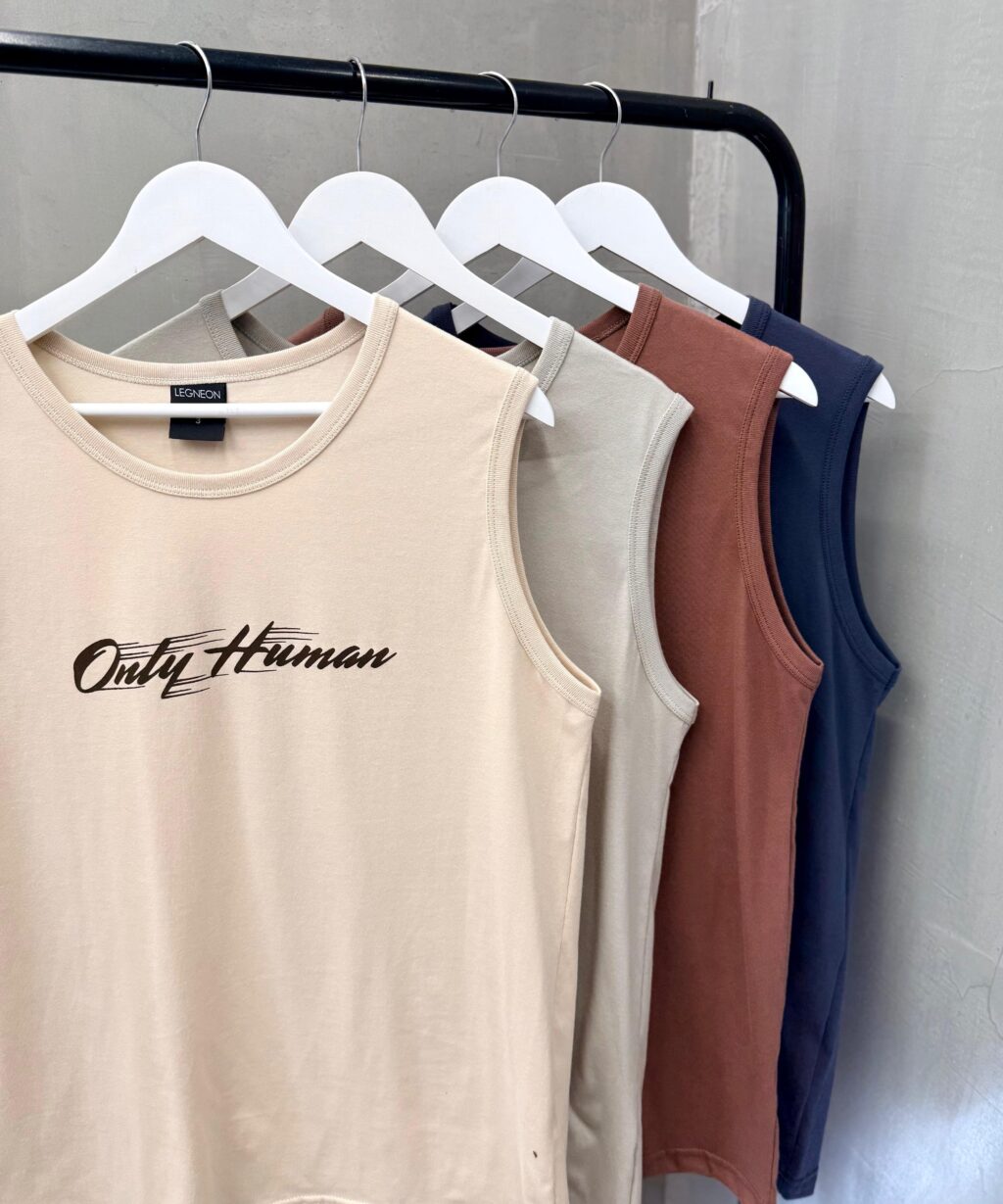 Remera S/M ONLY HUMAN