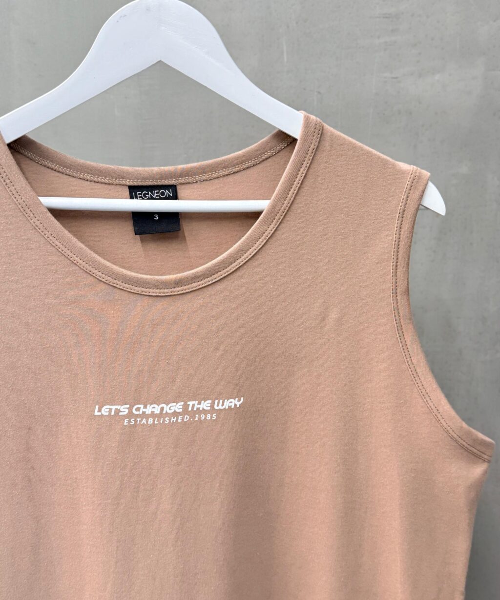 Alternative view of Remera S/M LET'S CHANGE