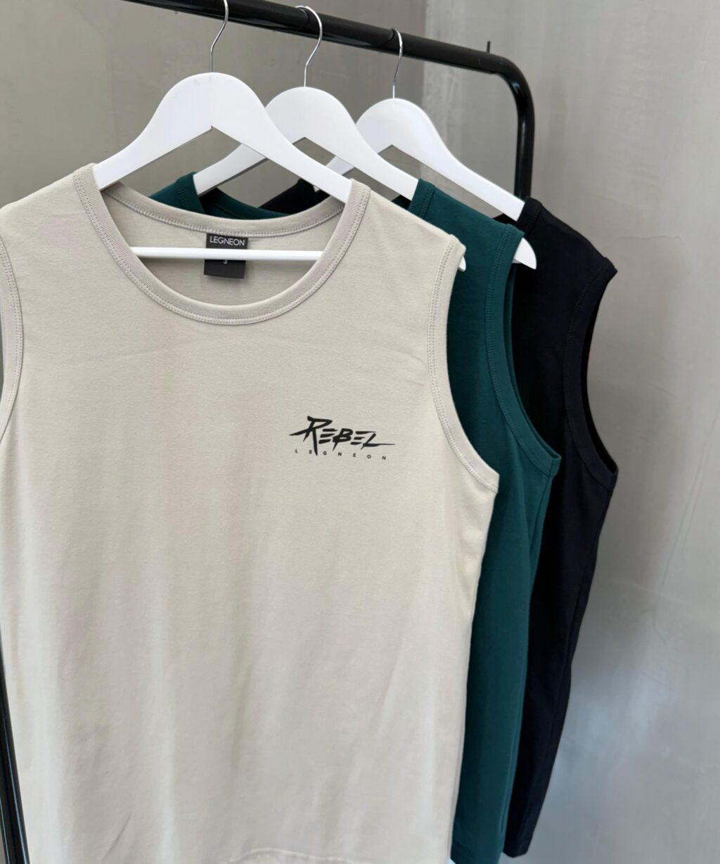 Alternative view of Remera S/M REBEL