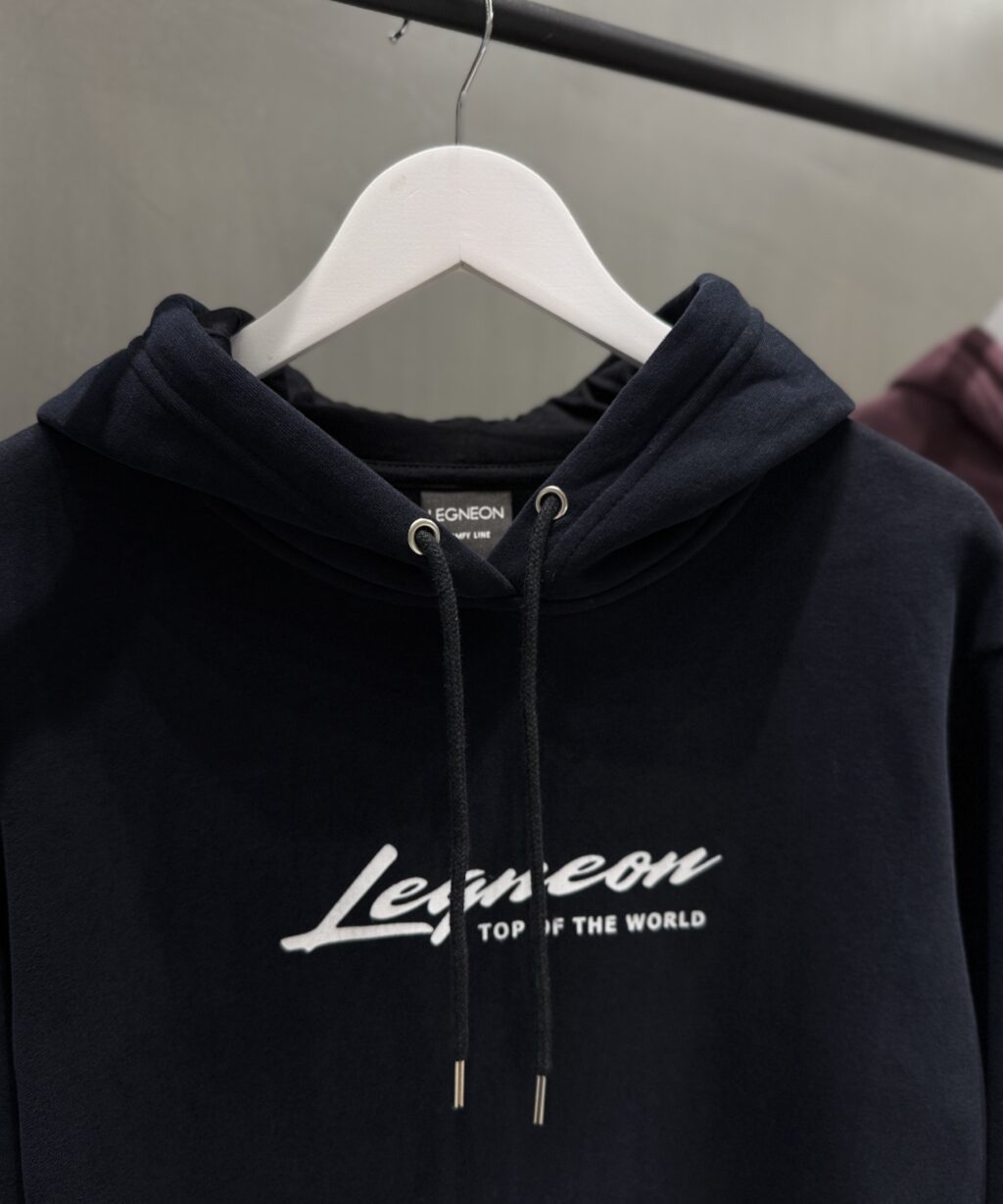 Alternative view of Buzo Canguro Indigo LEGNEON TOP OF