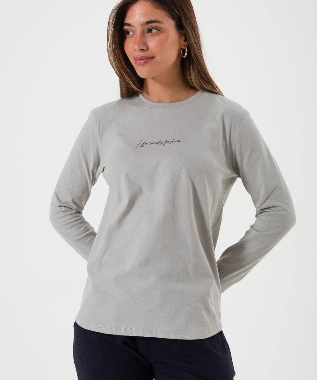 Remera ML LIFE NEEDS FASHION