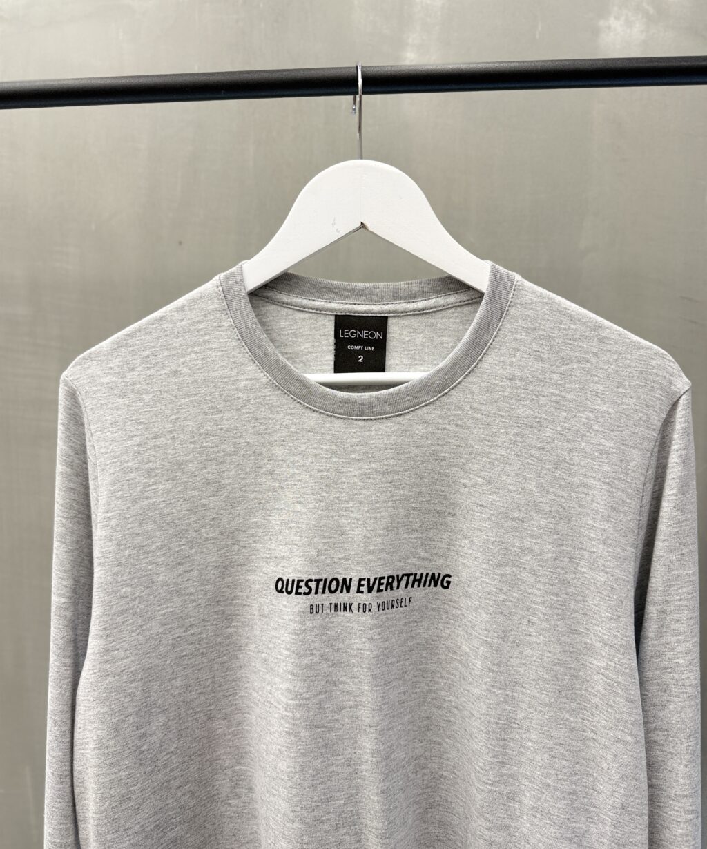 Alternative view of REMERA M/L QUESTION EVERYTHING