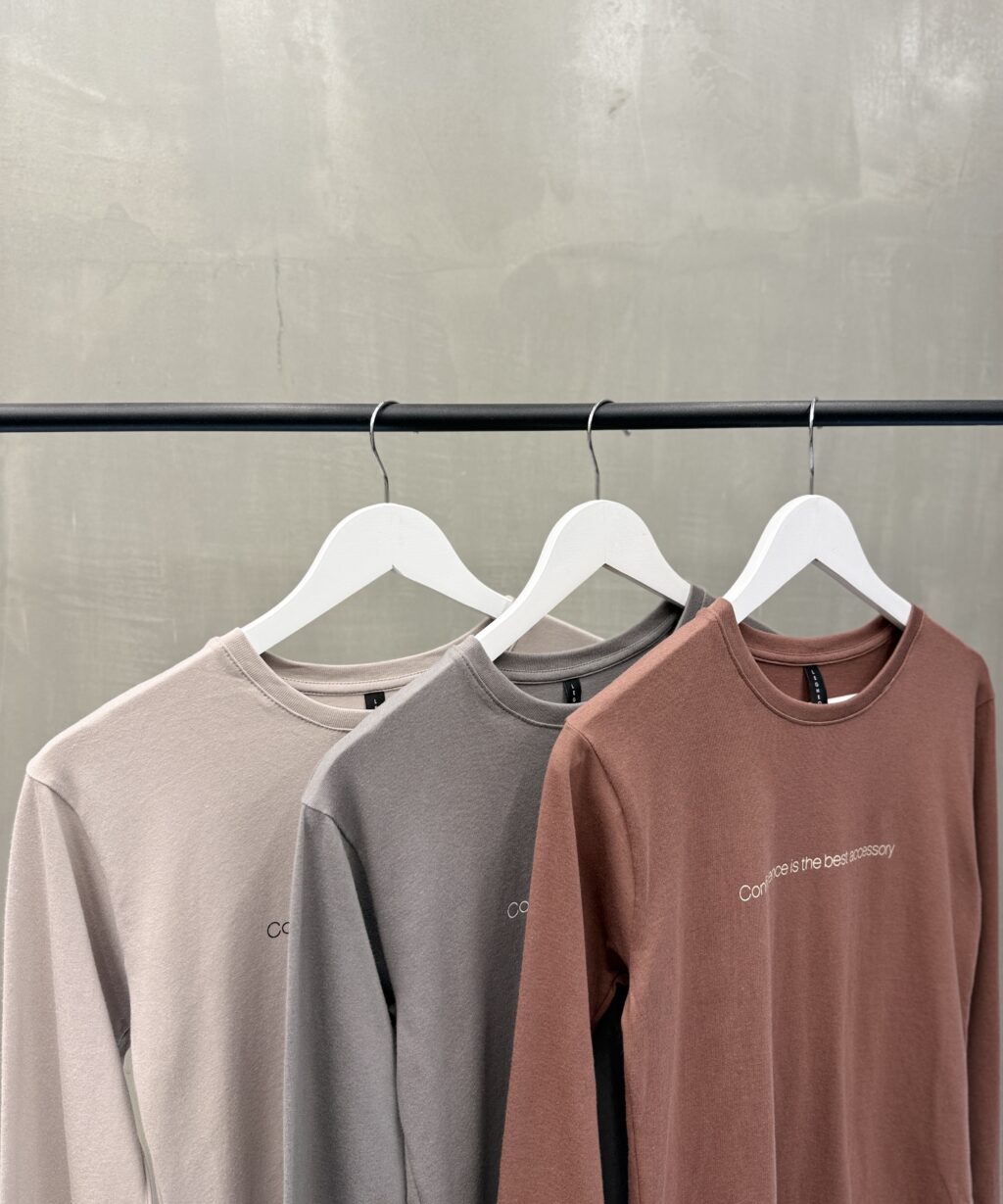 Alternative view of Remera ML Ambar CONFIDENCE IS THE BEST ACCESSORY